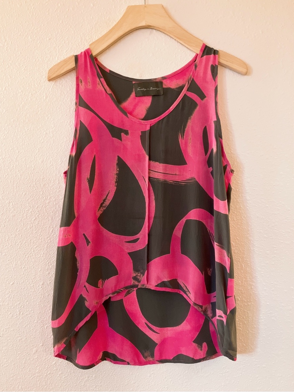 Anthropologie Sunday in Brooklyn Silk Abstract Pink Print High-Low Tank Top - Picture 2 of 8